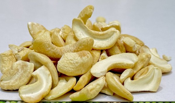 画像2: 送料無料 数量限定特価品 素焼き 割れカシューナッツ 450g (2)